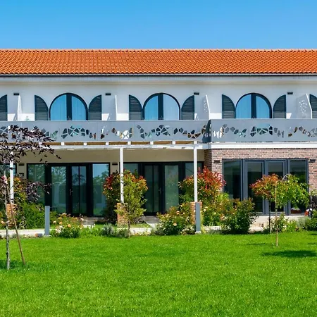 Konukevi Boutique 23