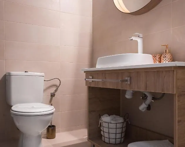 ゲストハウス Boutique 23 4*