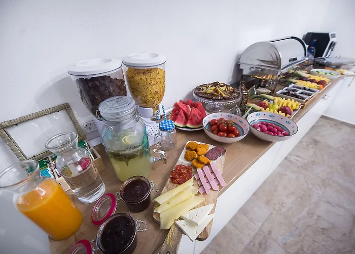 ゲストハウス Boutique 23 4*