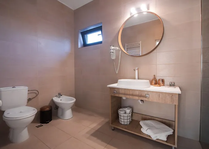 Boutique 23 Douăzeci şi Trei August