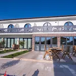 Boutique 23