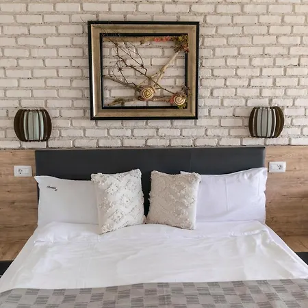 Πανσιόν Boutique 23