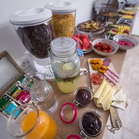 Guest house Boutique 23 Douazeci si Trei August