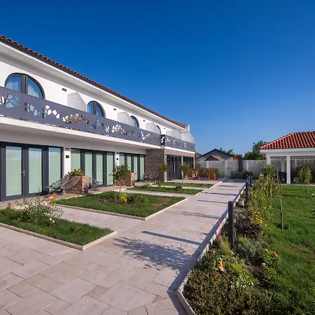 Guest house Boutique 23 Douazeci si Trei August